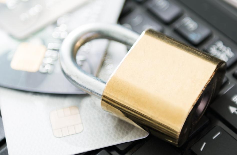 picture of a padlock on a keyboard